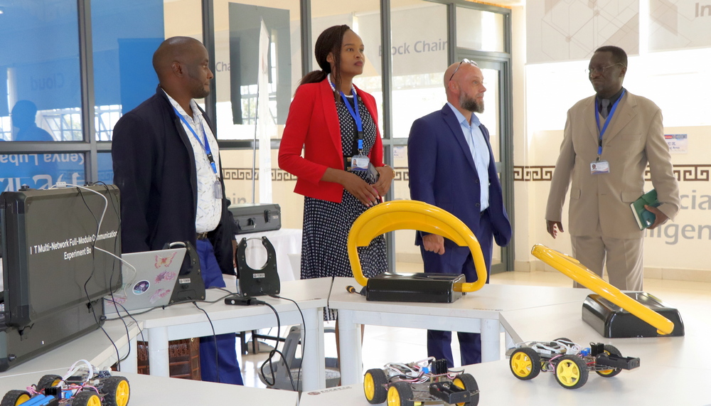 A Visit to the Luban Workshop